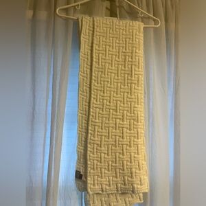 Chico’s white poncho